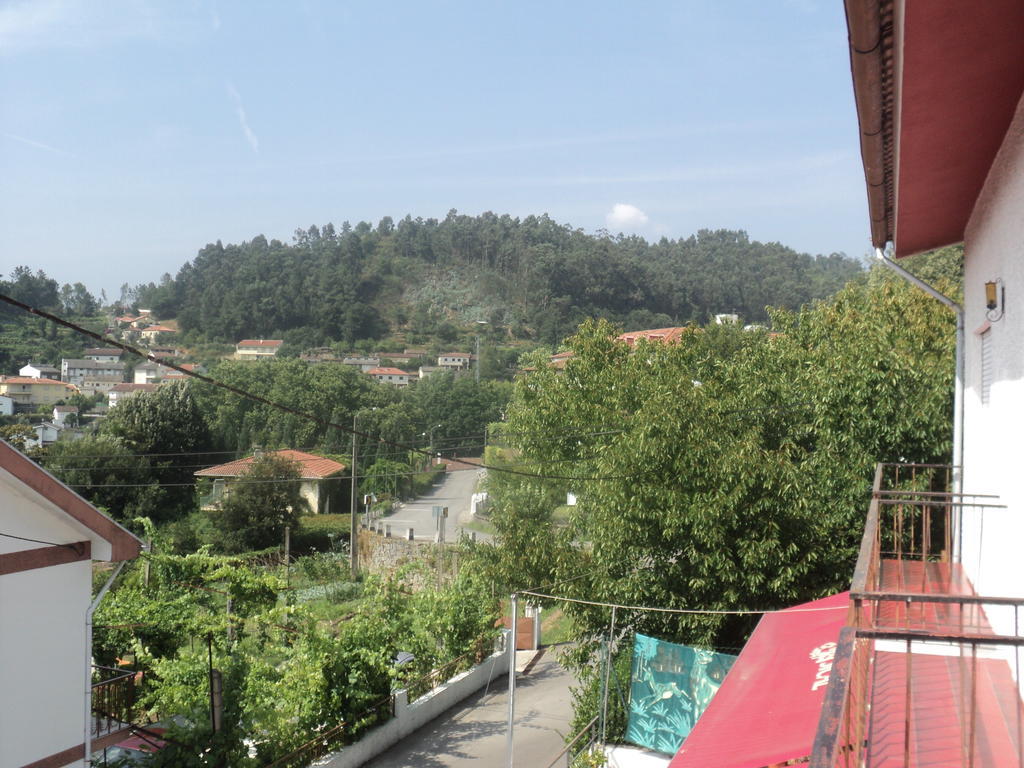 Alojamento Correia Caldelas Bilik gambar